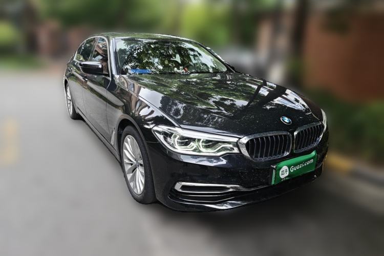 Used BMW 5 Series New Energy 2019 Updated 530Le Pioneer Edition Front Right 45 Deg