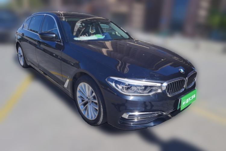 Used BMW 5 Series New Energy 2019 Updated Version 530Le Luxury Package Front Right 45 Deg