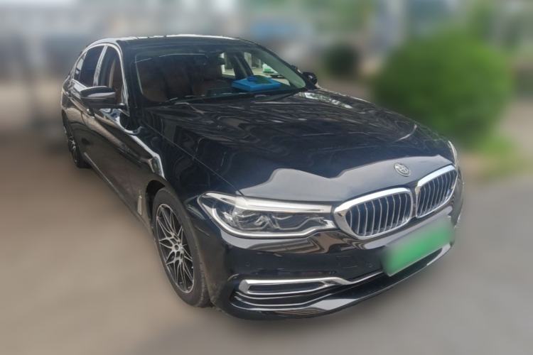 Used BMW 5 Series New Energy 2019 Updated Version 530Le Luxury Package Front Right 45 Deg