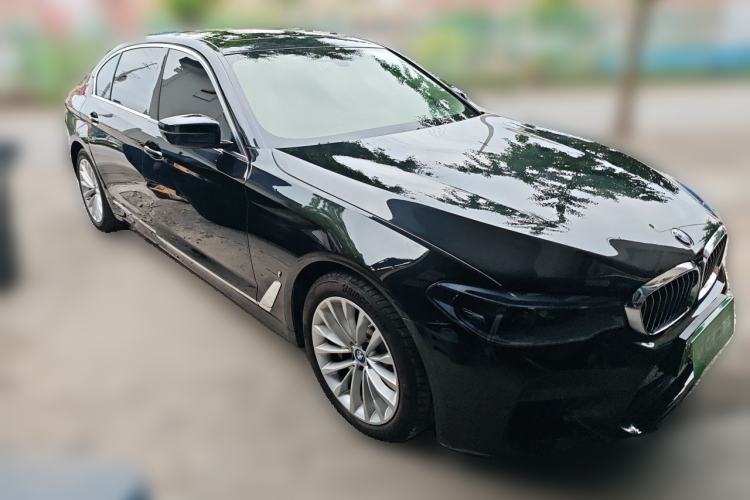 Used BMW 5 Series New Energy 2019 530Le Pioneer Edition Front Right 45 Deg