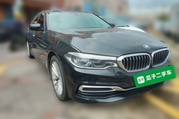 Used BMW 5 Series New Energy 2019 Updated Version 530Le Luxury Package Front Right 45 Deg