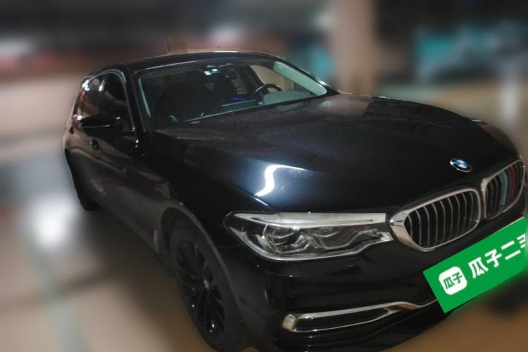 Used BMW 5 Series New Energy 2019 Updated Version 530Le Luxury Package Front Right 45 Deg