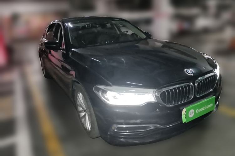 Used BMW 5 Series New Energy 2019 Updated 530Le Pioneer Edition Front Right 45 Deg