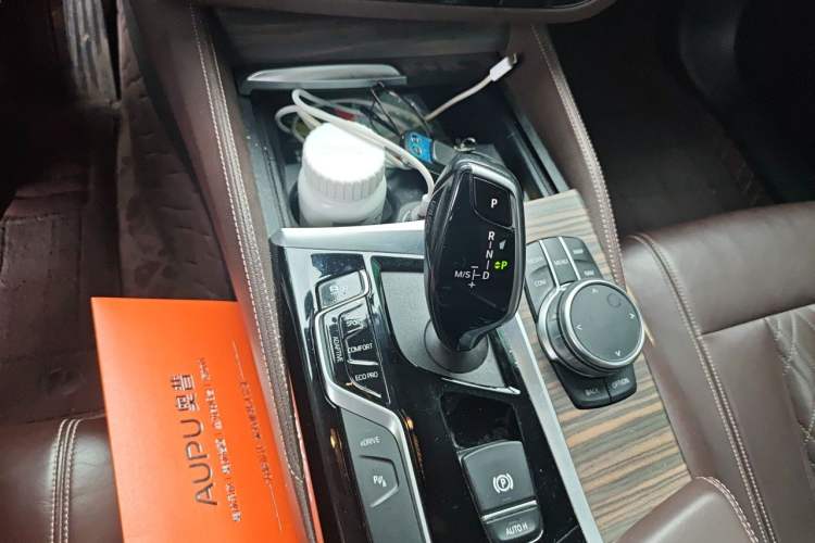 Used BMW 5 Series New Energy 2019 Updated Version 530Le Luxury Package Gear Lever