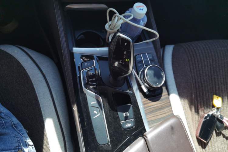 Used BMW 5 Series New Energy 2019 Updated Version 530Le Luxury Package Gear Lever