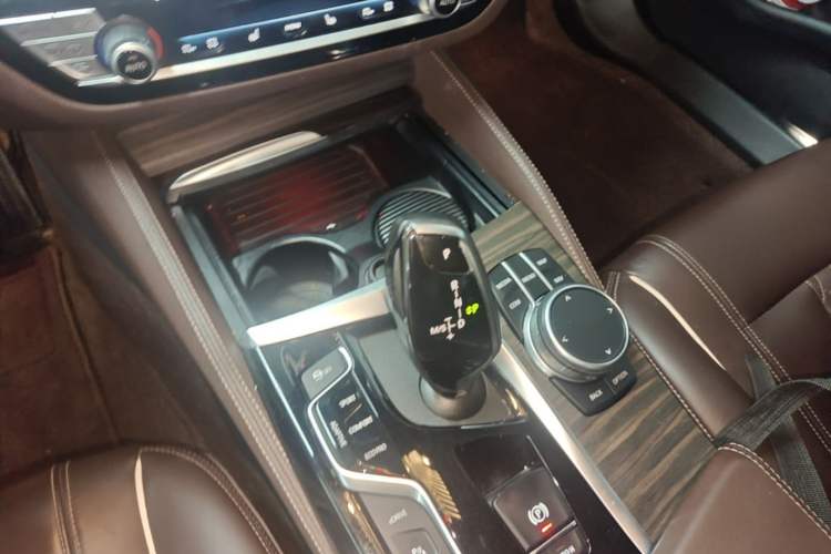 Used BMW 5 Series New Energy 2019 530Le Luxury Package Gear Lever