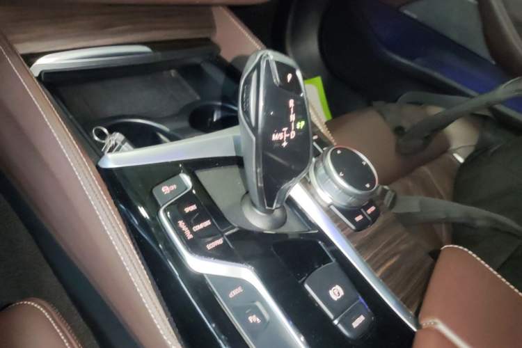 Used BMW 5 Series New Energy 2019 530Le Pioneer Edition Gear Lever