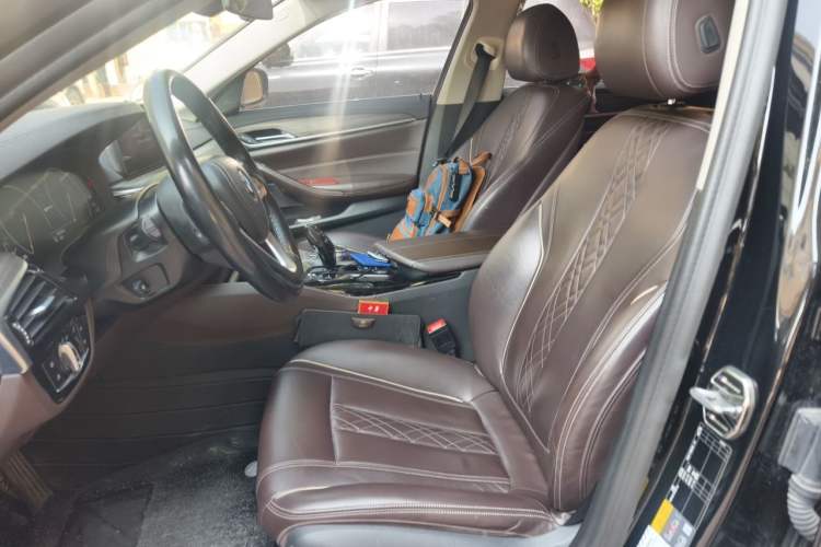 Used BMW 5 Series New Energy 2019 530Le Luxury Package Left Front Seat