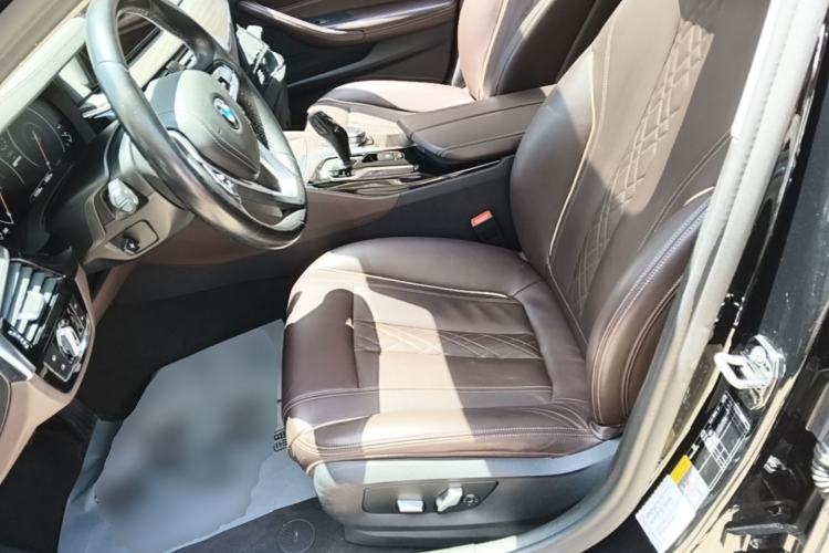 Used BMW 5 Series New Energy 2019 530Le Luxury Package Left Front Seat