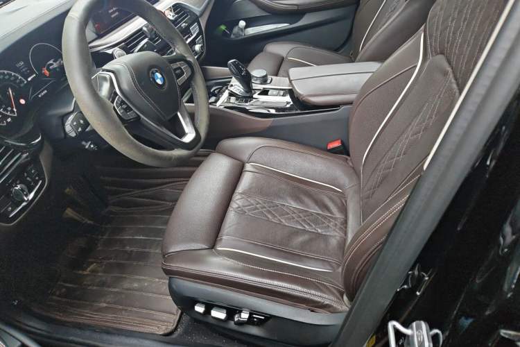 Used BMW 5 Series New Energy 2019 Updated 530Le Pioneer Edition Left Front Seat