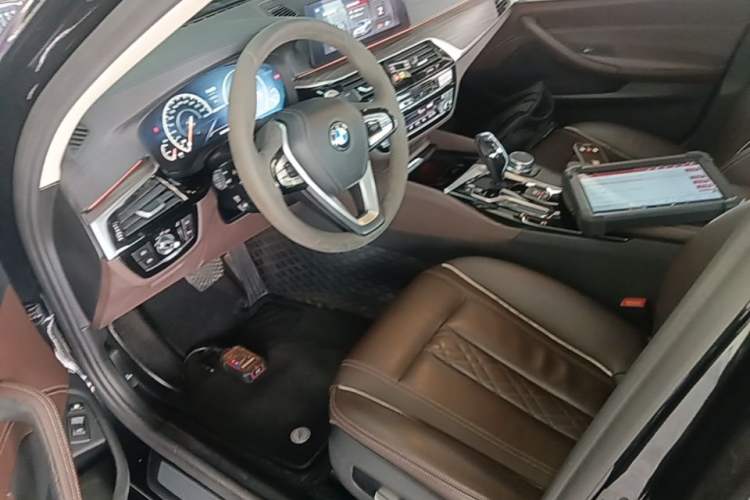 Used BMW 5 Series New Energy 2019 530Le Luxury Package Left Front Seat