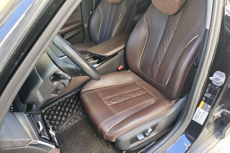 Used BMW 5 Series New Energy 2019 530Le Luxury Package Left Front Seat