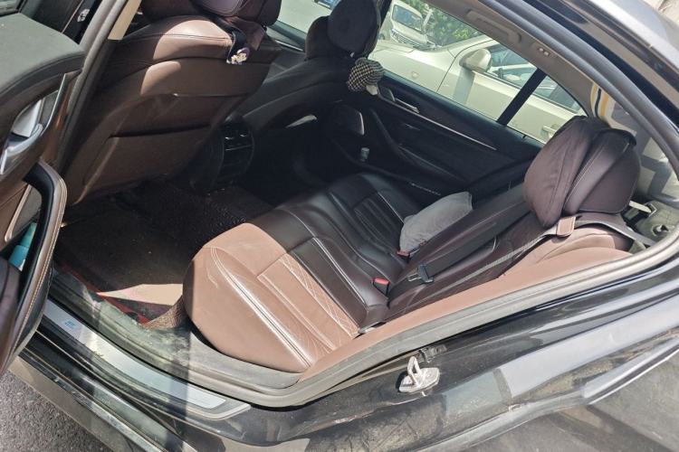 Used BMW 5 Series New Energy 2019 530Le Luxury Package Left Rear Seat
