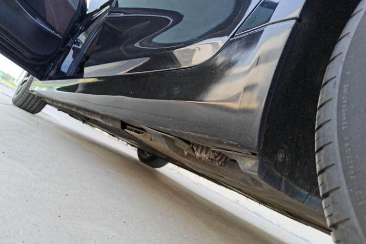 Used BMW 5 Series New Energy 2019 530Le Luxury Package Left Side Sill