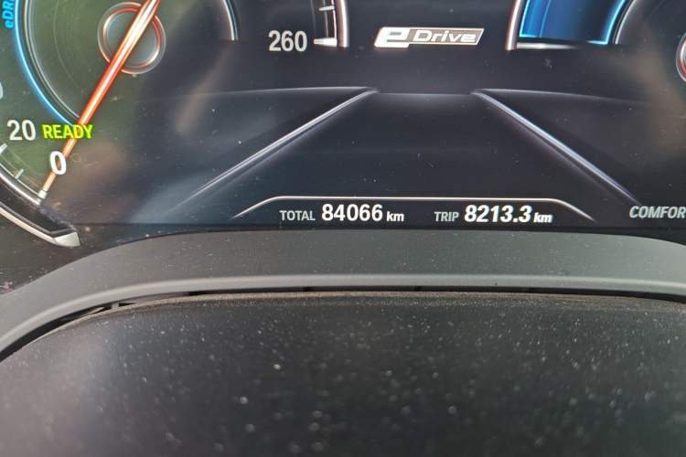 Used BMW 5 Series New Energy 2019 530Le Luxury Package Odometer Close Up