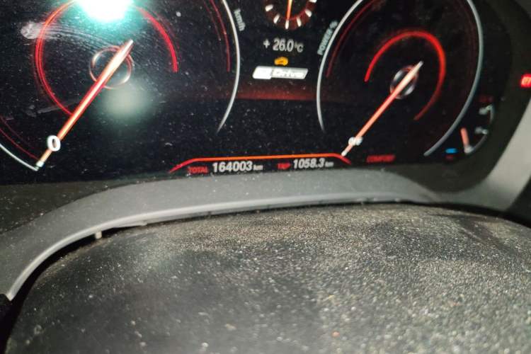 Used BMW 5 Series New Energy 2019 530Le Pioneer Edition Odometer Close Up