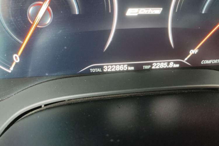 Used BMW 5 Series New Energy 2019 Updated Version 530Le Luxury Package Odometer Close Up