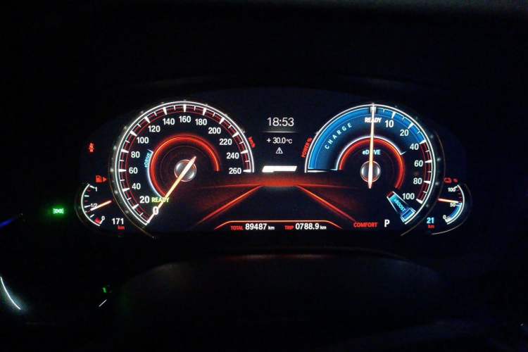Used BMW 5 Series New Energy 2019 530Le Luxury Package Odometer Close Up