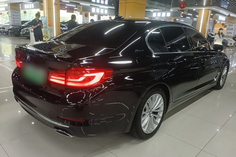 Used BMW 5 Series New Energy 2019 530Le Luxury Package Rear Right 45 Deg