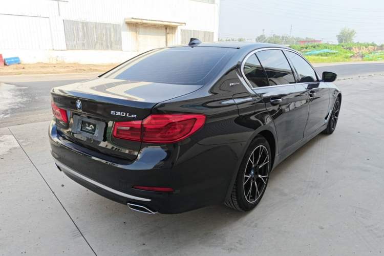 Used BMW 5 Series New Energy 2019 530Le Luxury Package Rear Right 45 Deg