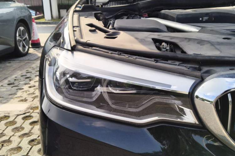 Used BMW 5 Series New Energy 2019 530Le Luxury Package Right Front Headlight