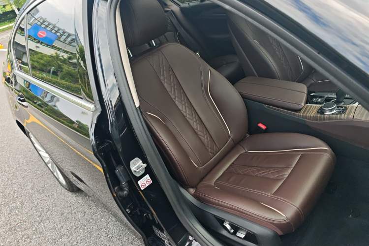 Used BMW 5 Series New Energy 2019 Updated Version 530Le Luxury Package Right Front Seat