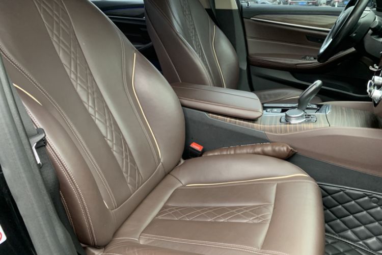 Used BMW 5 Series New Energy 2019 530Le Luxury Package Right Front Seat