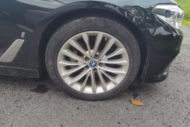 Used BMW 5 Series New Energy 2019 Updated Version 530Le Luxury Package Right Front Wheel Hub