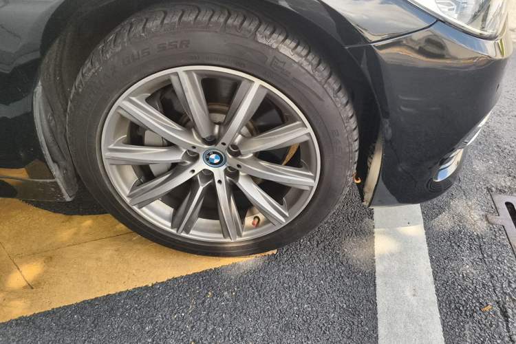 Used BMW 5 Series New Energy 2019 530Le Luxury Package Right Front Wheel Hub