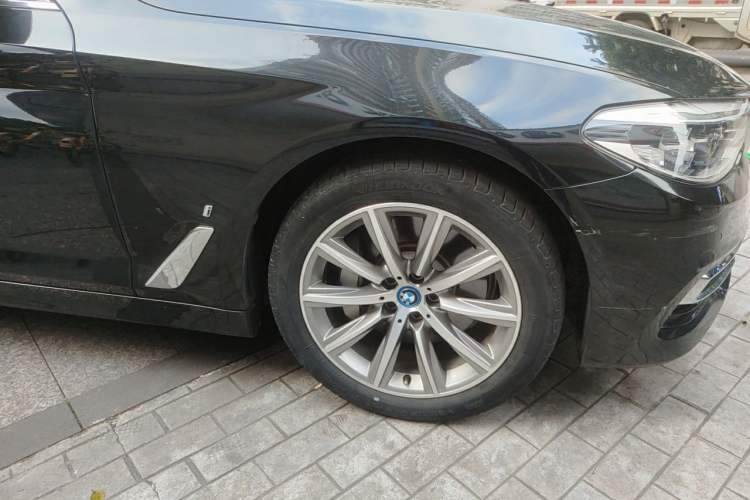 Used BMW 5 Series New Energy 2019 530Le Luxury Package Right Front Wheel Hub