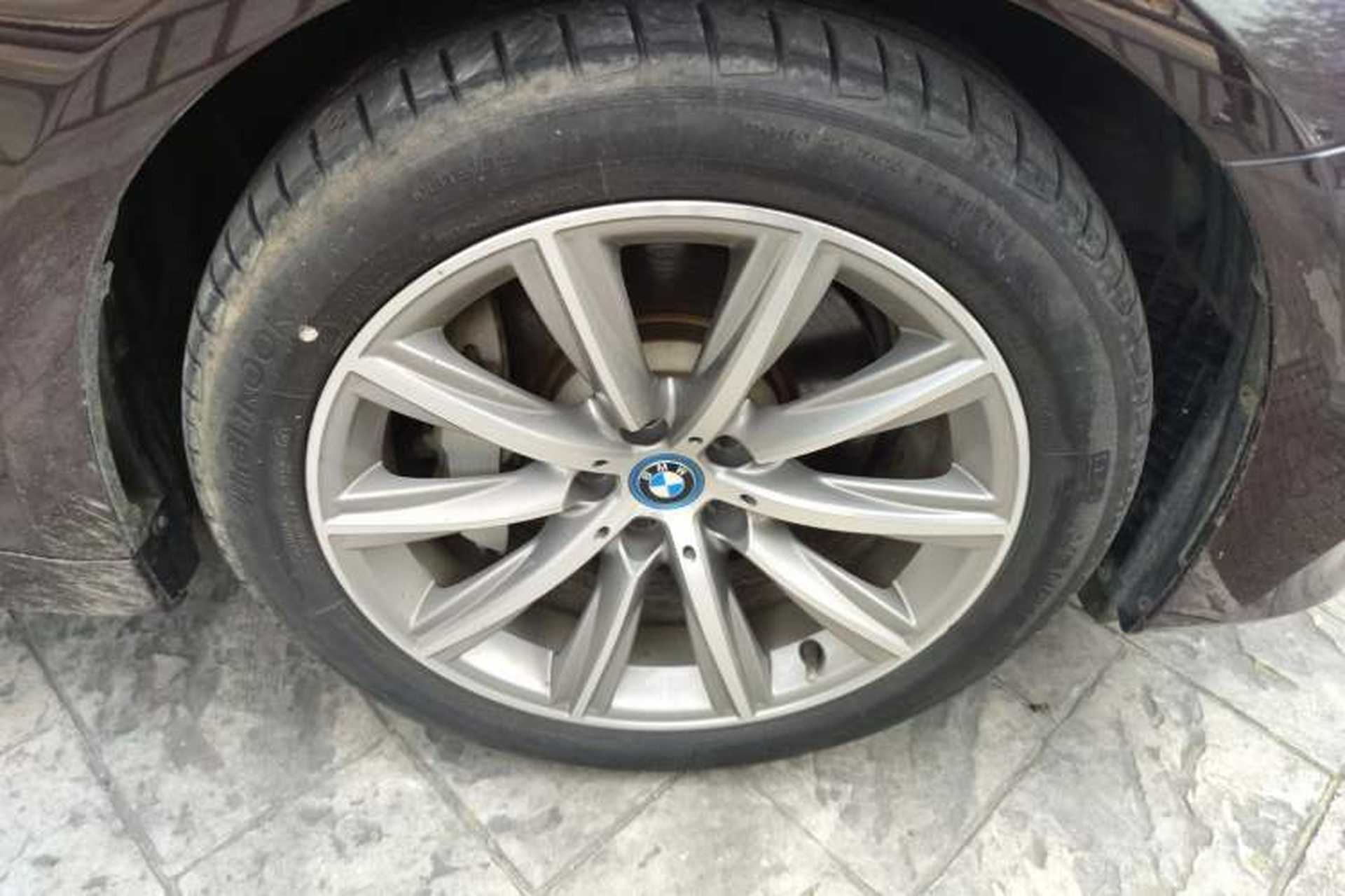 Used BMW 5 Series New Energy 2019 530Le Luxury Package Right Front Wheel Hub