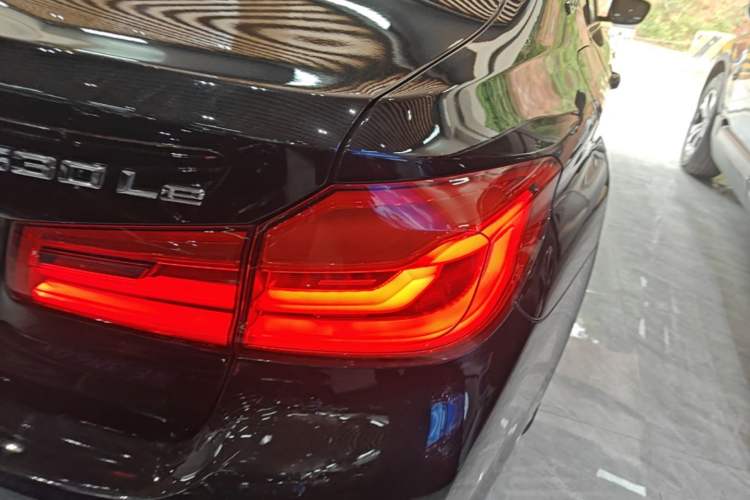 Used BMW 5 Series New Energy 2019 530Le Luxury Package Right Rear Taillight