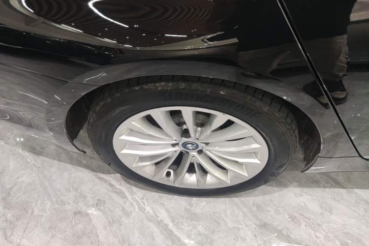 Used BMW 5 Series New Energy 2019 530Le Luxury Package Right Rear Wheel Hub