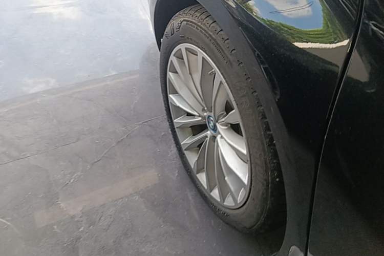 Used BMW 5 Series New Energy 2019 Updated 530Le Pioneer Edition Right Rear Wheel Hub