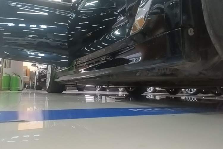 Used BMW 5 Series New Energy 2019 530Le Pioneer Edition Right Side Sill