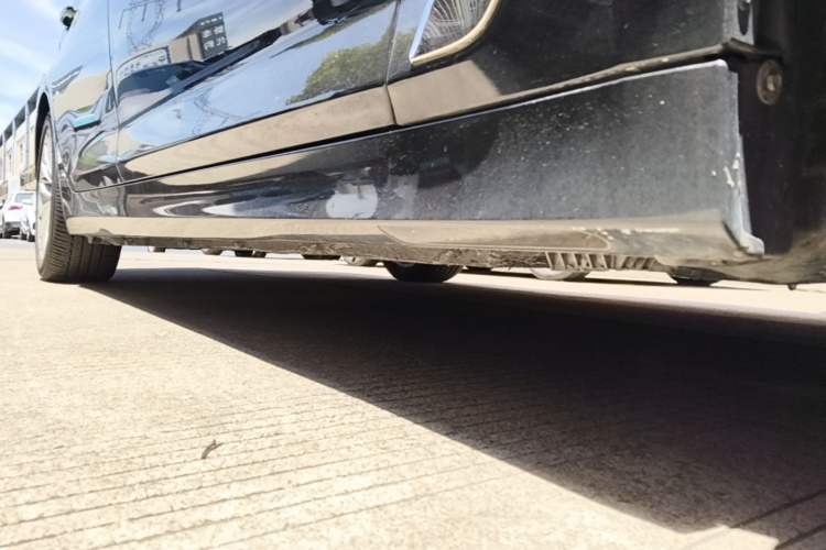 Used BMW 5 Series New Energy 2019 530Le Luxury Package Right Side Sill