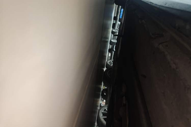 Used BMW 5 Series New Energy 2019 530Le Luxury Package Right Side Sill