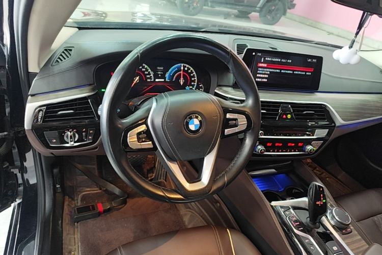 Used BMW 5 Series New Energy 2019 Updated Version 530Le Luxury Package Steering Wheel