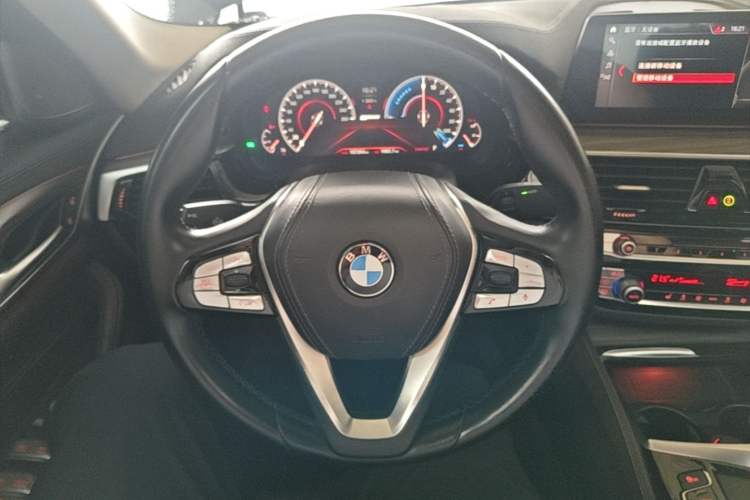 Used BMW 5 Series New Energy 2019 Updated Version 530Le Luxury Package Steering Wheel