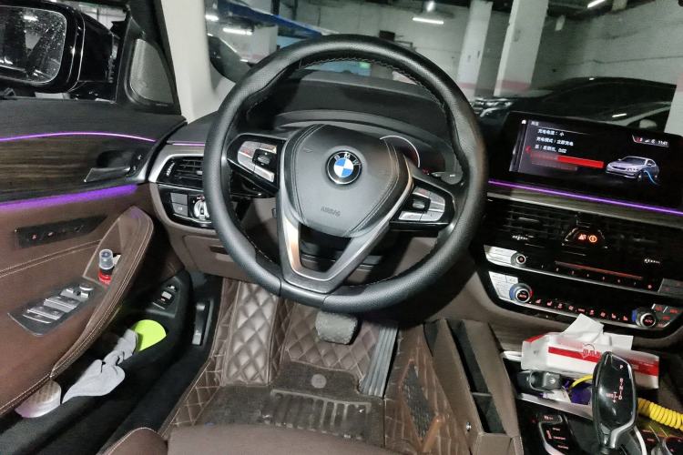 Used BMW 5 Series New Energy 2019 Updated 530Le Pioneer Edition Steering Wheel