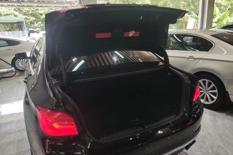 Used BMW 5 Series New Energy 2019 530Le Luxury Package Trunk