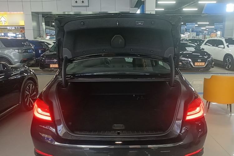 Used BMW 5 Series New Energy 2019 530Le Pioneer Edition Trunk