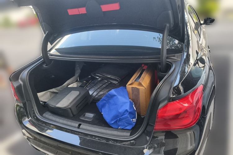 Used BMW 5 Series New Energy 2019 530Le Luxury Package Trunk