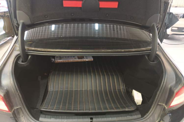 Used BMW 5 Series New Energy 2019 530Le Pioneer Edition Trunk