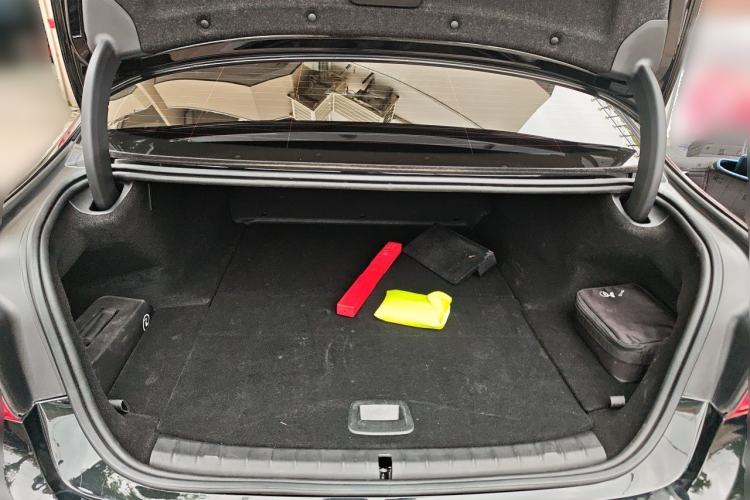 Used BMW 5 Series New Energy 2019 530Le Pioneer Edition Trunk