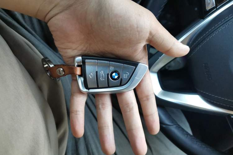 Used BMW 5 Series New Energy 2019 530Le Luxury Package Vehicle Key