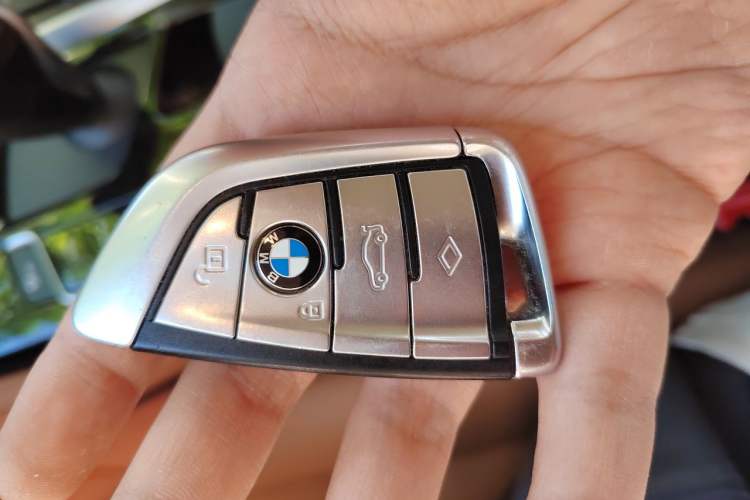 Used BMW 5 Series New Energy 2019 530Le Luxury Package Vehicle Key