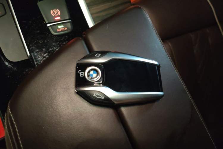 Used BMW 5 Series New Energy 2019 530Le Pioneer Edition Vehicle Key
