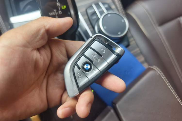 Used BMW 5 Series New Energy 2019 530Le Luxury Package Vehicle Key