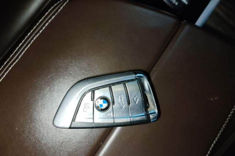 Used BMW 5 Series New Energy 2019 530Le Luxury Package Vehicle Key